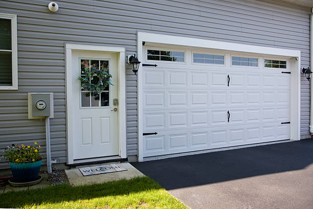 24/7 Emergency Garage Door Panel Replacement experts in Perryville, MD